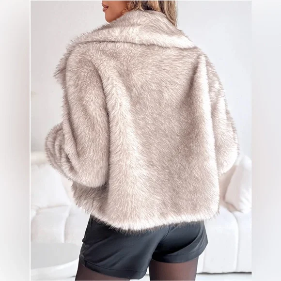 ✨ Faux Fur LUXE Cropped Jacket Khaki Crystal Accent Glam Luxe Sz S NWOT✨ - Picture 6 of 7